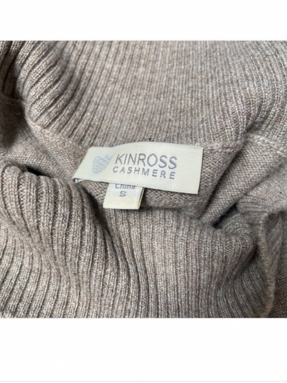 Upcycle 100% Cashmere 4 Sweater Lot *Holes* - Picture 4 of 5